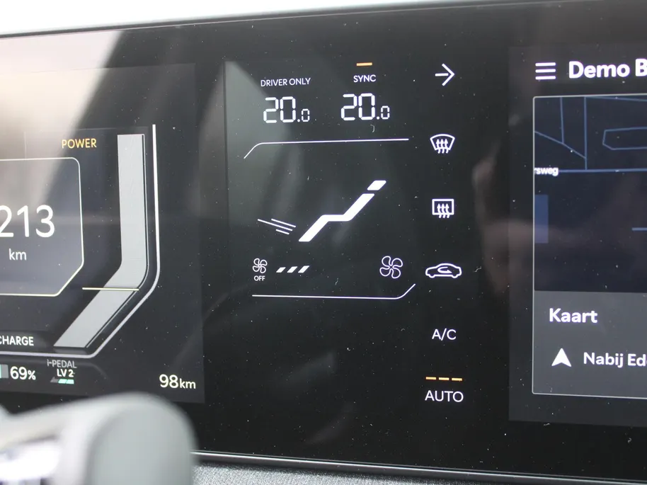 Kia EV2 Plus Advanced 42.2 kWh | Stuur-/stoelverwarming | Schuifdak | Dodehoek detectie | Elek. Stoelverstelling | Camera | 18' LM | LED | HK audio | Cruise adapt. |