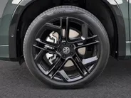 Volkswagen Tayron 1.5 eHybrid 272pk DSG R-Line Edition · Panoramadak · Inklap. Trekhaak · 360 Camera · Matrix LED · Dodehoeksensor · Stuur- & Stoelverwarming · Garantie t/m 16-02-2030 of 100.000km