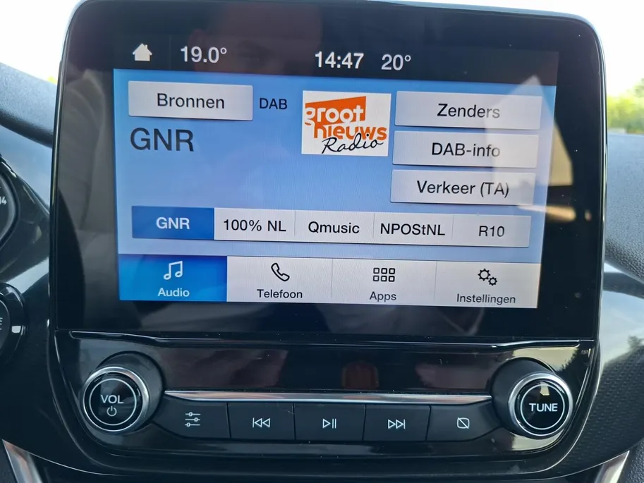 Ford Fiesta 1.0 EcoBoost Hybrid ST-Line 125PK | Winter Pack | Keyless Entry | Privacy Glass | Climate Control | Apple Carplay/ Android Auto | Parkeersensoren