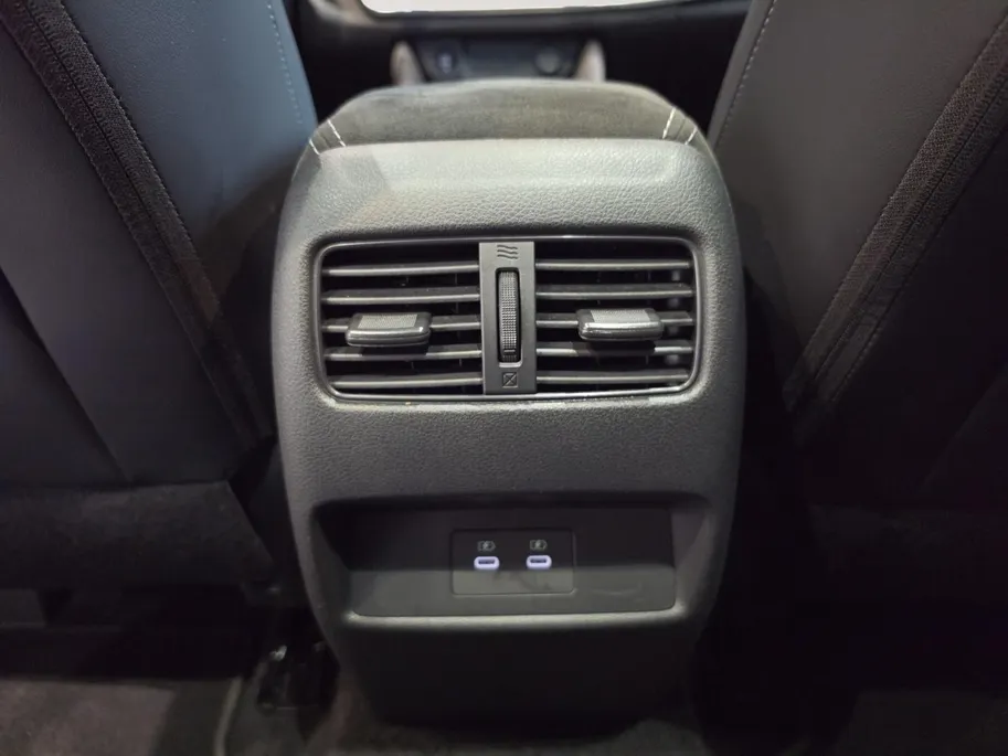 Nissan QASHQAI 1.3 MHEV Xtronic Tekna Plus | Full option! | Head-up display | Stoelmassage | Panorama dak | Elektrische achterklep | Elektrische stoelbediening