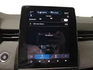 Renault Clio 1.6 E-Tech Full Hybrid 145 techno AUTOMAAT NAVI AIRCO CAMERA PARKEERSENSOREN CRUISE CONTROLE APPLE CARPLAY ANDROID AUTO DEALER ONDERHOUDEN ZEER MOOIE AUTO