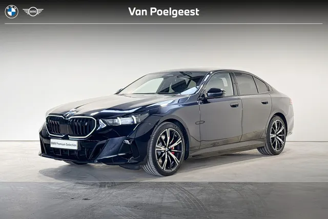 BMW i5 Sedan