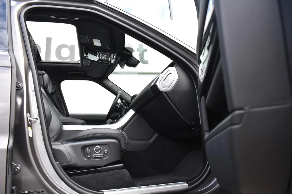 Land Rover Range Rover Sport P400e Autobiography Dynamic