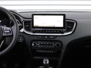 Kia XCeed 1.0 T-GDi DynamicPlusLine | Stuur-/stoelverwarming | Camera | Dodehoek detectie | Elektr. achterklep | 18' LM | Clima | Navi |