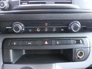 Peugeot Expert 227S 2.0 BlueHDI 180 Premium Pack | Trekhaak | Navi | Camera | Dodehoek detectie | Automaat | PDC | Airco | Cruise | Betimmerd | Betonplex vloer |
