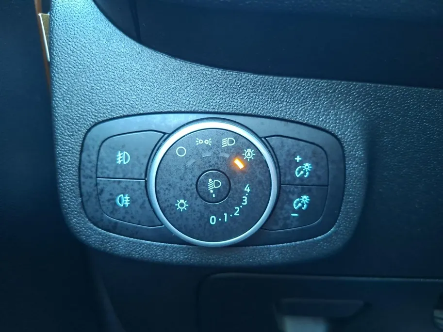 Ford Fiesta 1.0 EcoBoost Active First Edition | Climate Control | Voorruitverwarming | Adaptive cruisecontrol | 17' Lichtmetaal | Navigatie | Parkeersensoren |