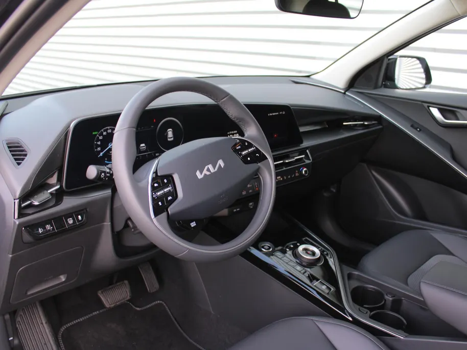 Kia Niro 1.6 GDi Hybrid DynamicLine | Camera | Cruise adapt. | Clima | 16' LM | Navi | Keyless | Apple Carplay/Android Auto |