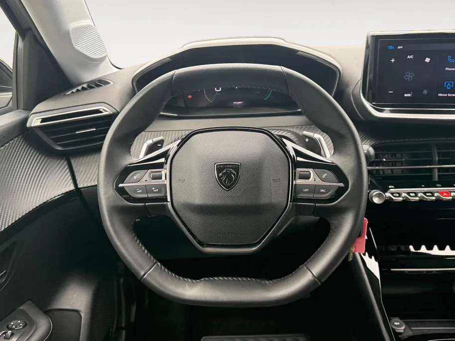 Peugeot 208 1.2 Hybrid 110 e-DCS6 Allure | Lichtmetaal | Automaat | Apple Carplay | Android Auto | 1 Jaar Bovag Garantie