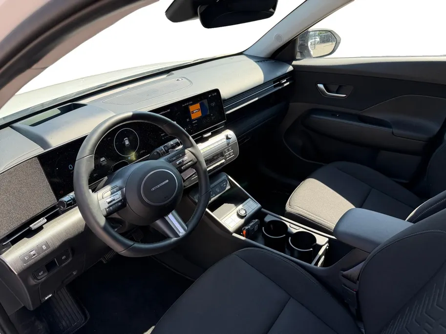 Hyundai Kona Electric Comfort Smart 64.8 kWh | TWO TONE | APPLE CARPLAY / ANDROID AUTO | SNELLADEN | PARKEERHULP | incl fabrieksgarantie!