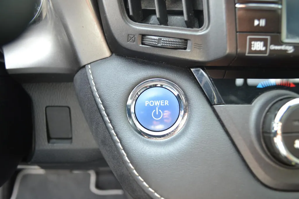 Toyota RAV4 2.5 HYBRID AWD EXECUTIVE|LUXE|TREKHAAK