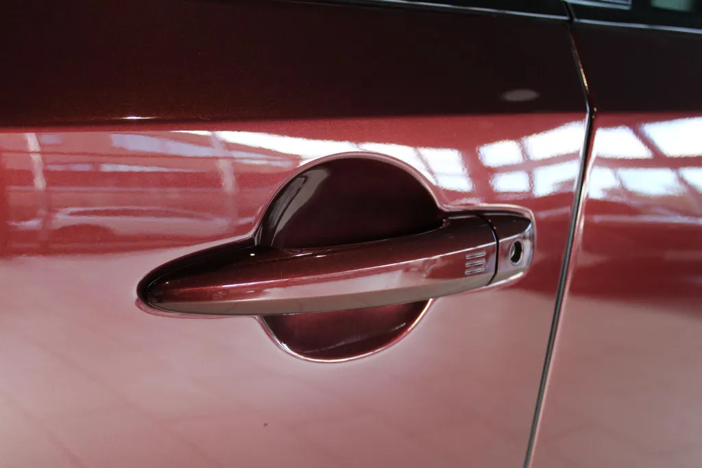 Nissan ARIYA Evolve 66 kWh | 20 inch wielen | Ceramic coating |22 kW ingebouwde lader | Electrische stoel en stuur verstelling | Navigatie | Stoel geheugen | shuif/kanteldak | Stoel verwarming en verkoeling | Zeer mooie auto |