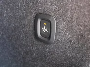 Volvo XC40 2.0 T4 R-Design | Keyless | HK Audio | Adap. Cruise | PDC | Elek. Trekhaak | 19' Velgen | Elek. Kofferklep | Camera | Stoelverwarming |
