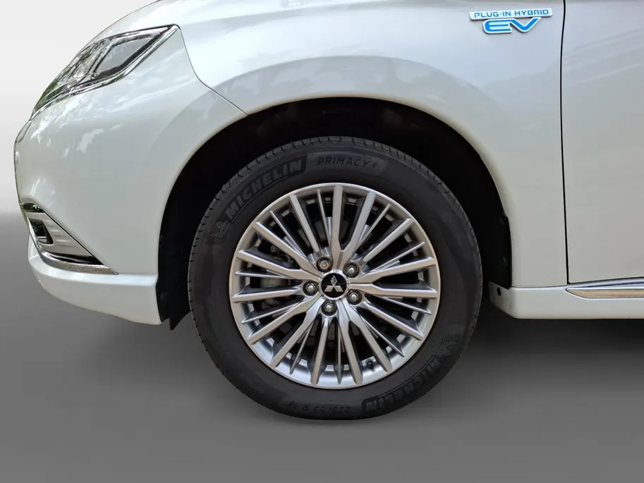 Mitsubishi Outlander 2.4 PHEV Intense | TREKHAAK | AUTOMAAT | CLIMATE | CRUISE | GOED ONDERHOUDEN |