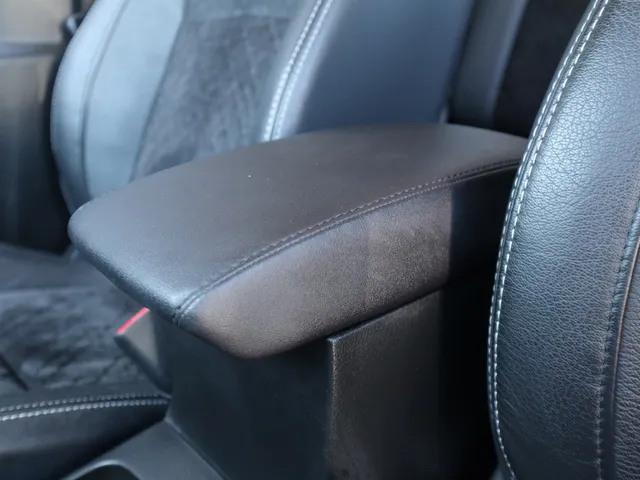 Suzuki Vitara 1.5 Hybrid Style | Carplay | All Seasons | Leder