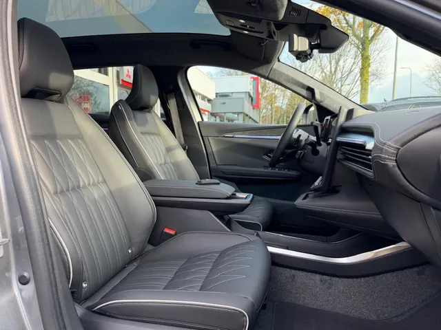 Mitsubishi Eclipse Cross 87kWh 220pk Instyle | Panoramadak | Leder | 360-Camera | App Connect