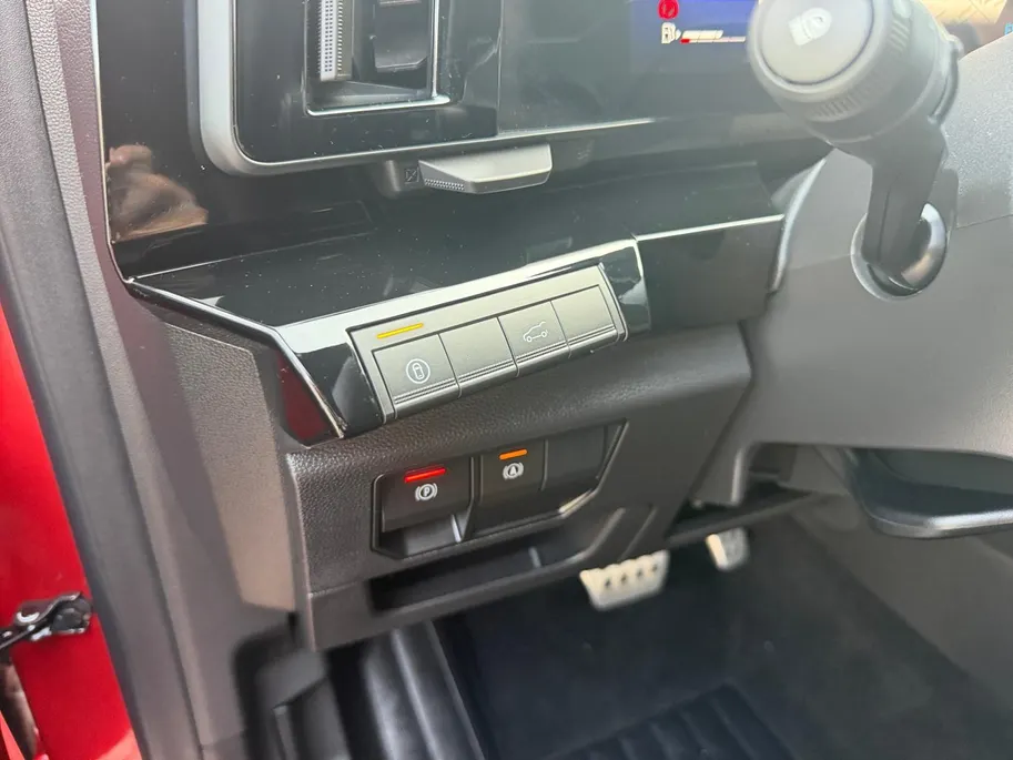 Renault Austral 1.2 E-Tech full hybrid 200 esprit Alpine | Automaat | Automatische Achterklep | Cruise & Climate Control | Stoel & Stuurverwarming | Apple Carplay & Android Auto | Camera | 12 Maanden BOVAG Garantie