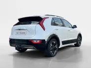 Kia Niro EV DynamicLine 64.8 kWh | Navigatie | LM-Velgen | Climate control | adaptieve cruise control | Keyless | Trekhaak | SOH 100% |