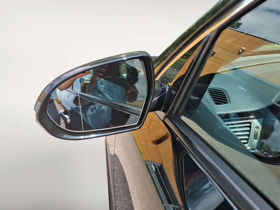 Kia Niro 1.6 GDi Hybrid First Edition achteruitrijcamera , navigatiesysteem full map , electronic climate controle , cruise , parkeersensor , lm velgen zwart .