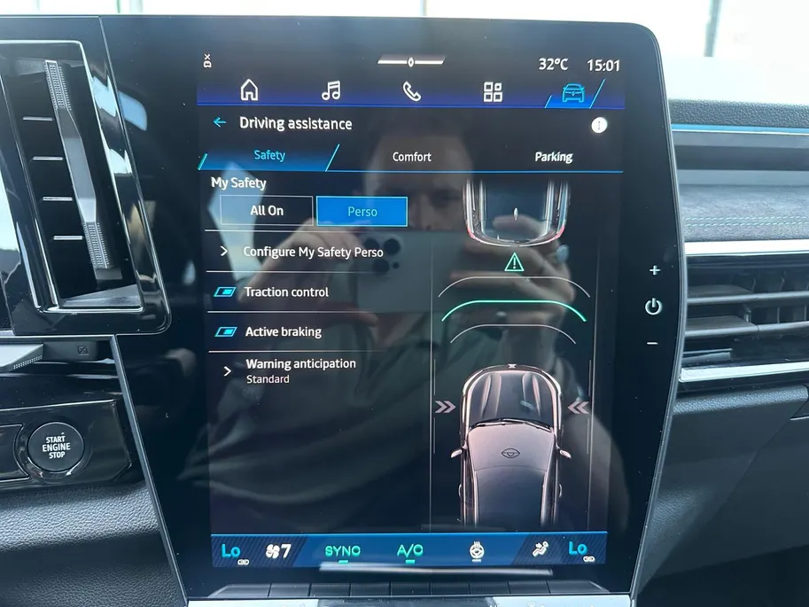 Renault Espace E-Tech full hybrid 200 esprit Alpine 5p. | Automaat | Apple Carplay & Android Auto | Head Up Display | Camera | Stuurverwarming | Apple Carplay & Android Auto | 12 Maanden BOVAG Garantie
