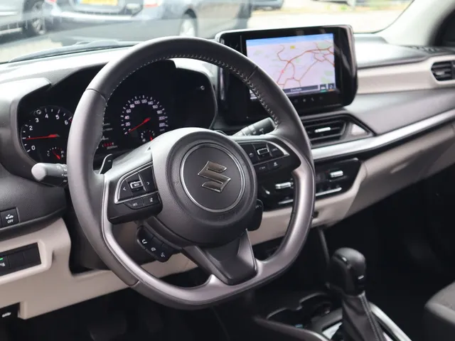Suzuki Swift 1.2 Style Hybrid Automaat Keyless | Adaptive Cruise | AllSeasons