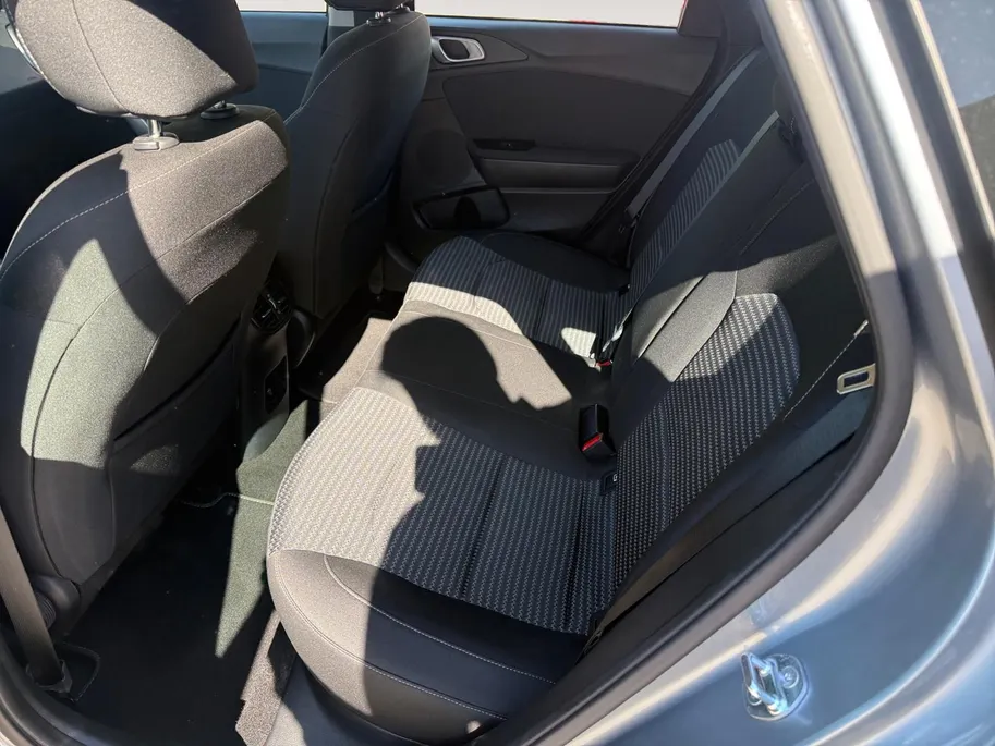 Kia Ceed Sportswagon 1.0 T-GDi DynamicLine 1E EIGENAAR | DEALER ONDERHOUDEN | NIEUWSTAAT | CLIMATE CONTROL | NAVIGATIE | FABRIEKSGARANTIE TM 2034