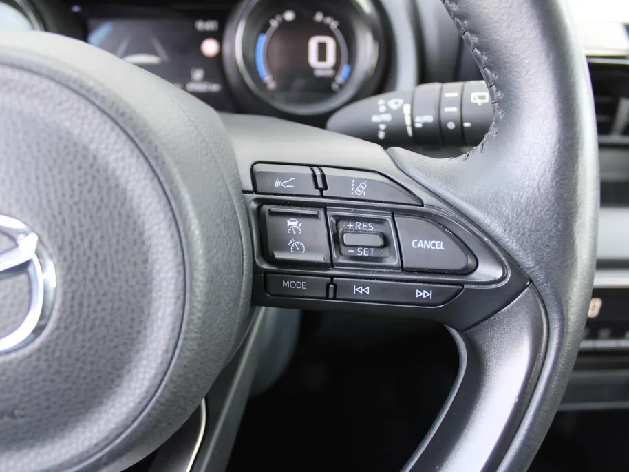 Mazda 2 Hybrid 1.5 Agile | Comfort pakket | CarPlay | Camera | Stuur-/stoelverwarming | Cruise adapt. | 15' LM |