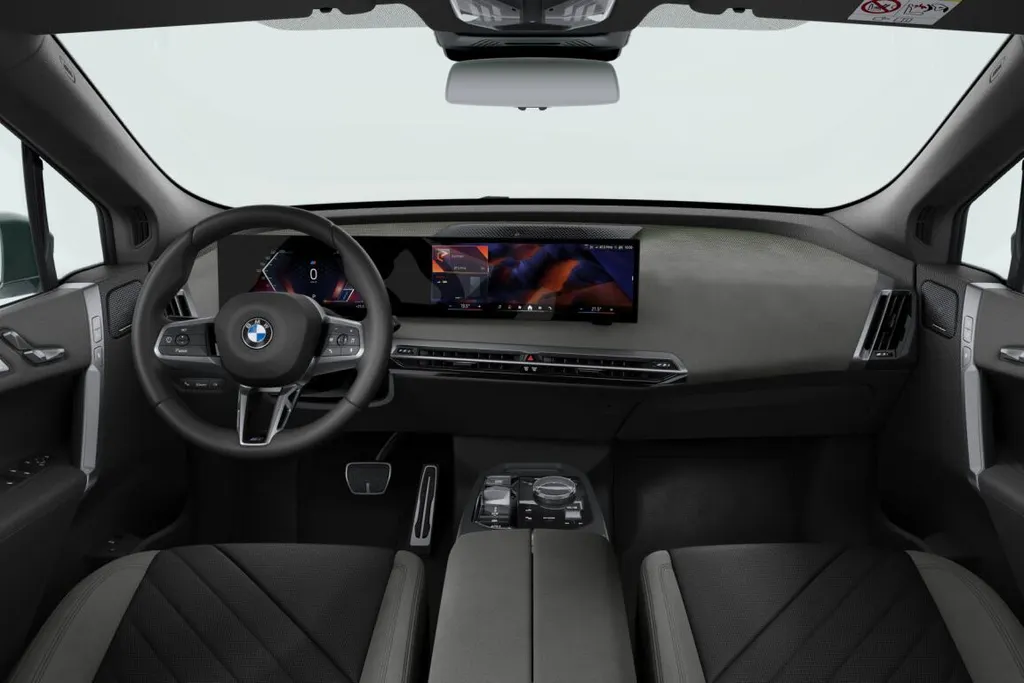 BMW iX xDrive45 101 kWh