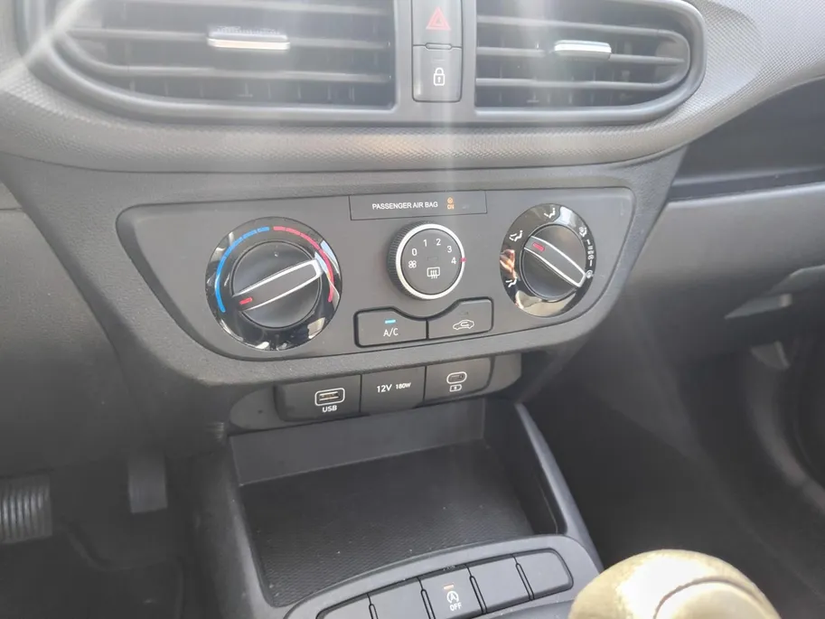 Hyundai i10 1.0 Comfort | Als nieuw | NU Rijklaarprijs! Incl. 12 maanden garantie, APK, Onderhoudsbeurt etc. Premiumpakket gratis! |