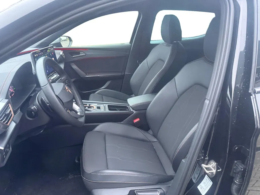 CUPRA Leon 1.5 TSI e-Hybrid Business | Automaat | BTW | Camera | Stoel/Stuurverwarming | Adaptief Cruise Control | Dodehoek Detectie | Climate Control | DAB | Navigatie | Full Led | Keyless