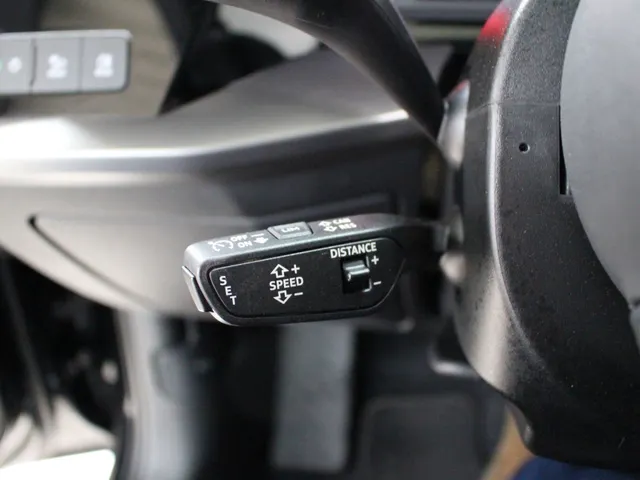 Audi A3 Sportback 30 TFSI Advanced edition Navigatie | Cruise Control | 17' Velgen | PDC