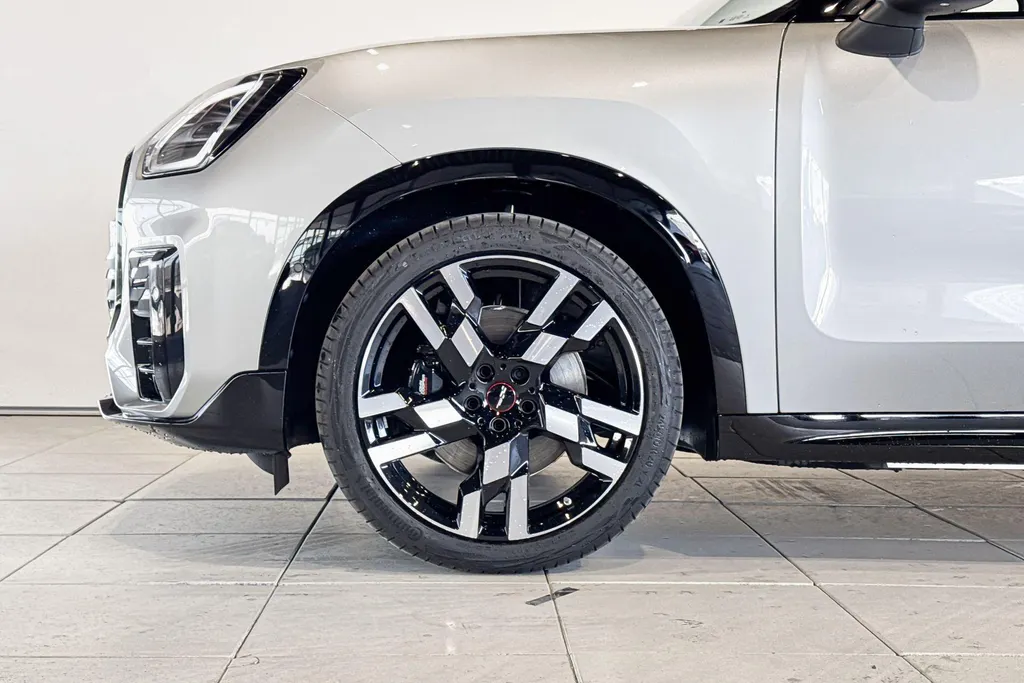 MINI Countryman Electric SE ALL4 John Cooper Works Pakket L