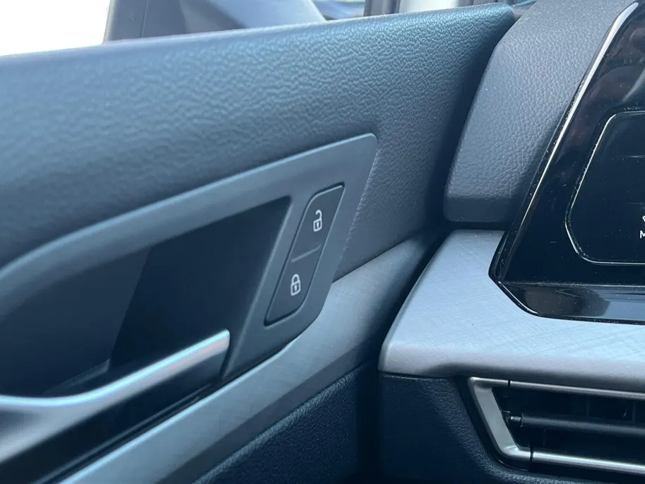 Volkswagen Golf Variant 1.0 eTSI Life Business LED | CarPlay | Parkeersens. | Adapt. cruise control | Digitaal cockpit | Etc.