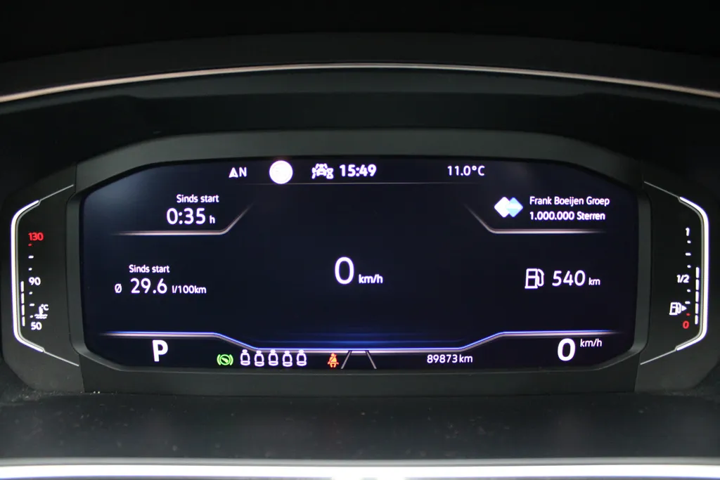 Volkswagen Tiguan Allspace 1.5 TSI DSG-7 R-Line Business 7p. 7-persoons / Stoel + Stuurverwarming / Camera / Elektr. klep /