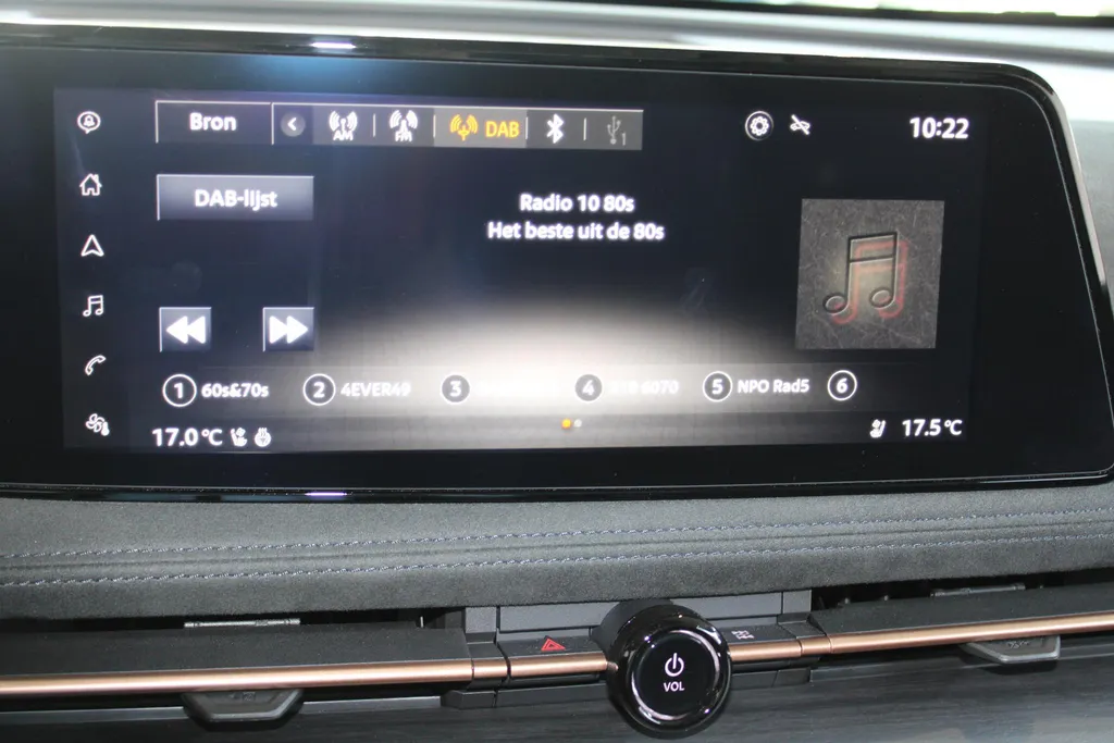 Nissan ARIYA Evolve 66 kWh | 22KW Lader| Afneembare trekhaak| Apple carplpay& Android auto| 360grd Camera| Stoelverwarming en verkoeling| Elektrisch verstelbare stoelen| Luxe bekleding| Dealer onderhouden|