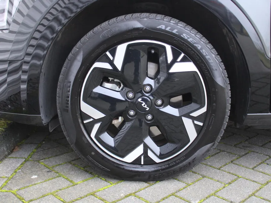 Kia Niro EV DynamicLine 64.8 kWh | 17' LM | Airco | Cruise | Camera | Navi | PDC |