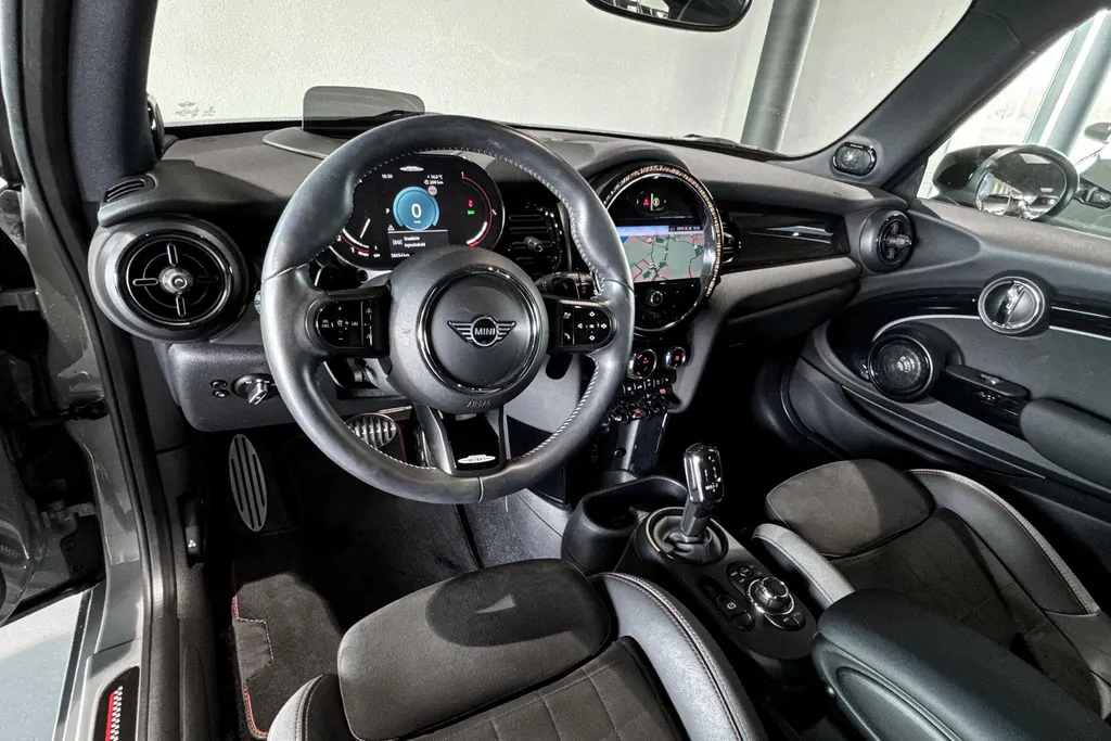 MINI Cooper 3-deurs 2.0 John Cooper Works JCW Pack