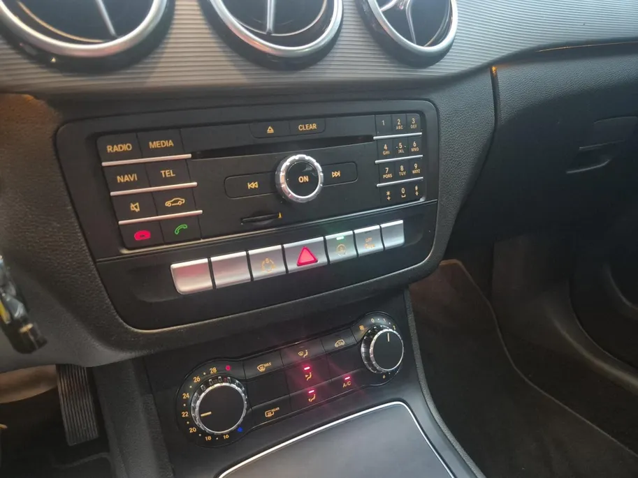 Mercedes-Benz B-Klasse 180 Ambition | Trekhaak | PDC | LMV | 1ste Eigenaar | Panoramadak | 1 jaar Garantie