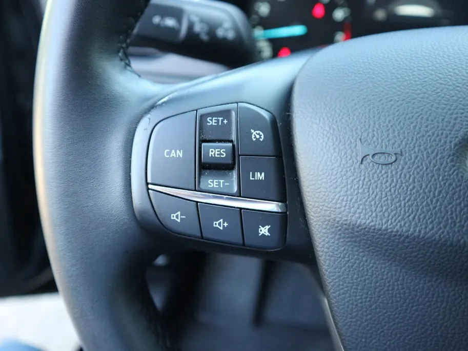 Ford Focus 1.0 EcoBoost Hybrid Active | NAVI | CAMERA | WINTERPAKKET |