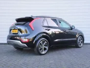 Kia Niro 1.6 GDi Hybrid DynamicPlusLine | Schuif-/kanteldak | Stuur-/stoelverwarming | Cruise adapt. | Camera | HUD | LED | Clima | 16' LM | Navi |