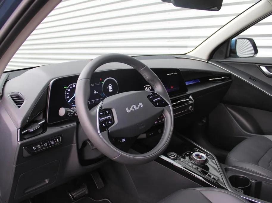 Kia Niro 1.6 GDi Hybrid DynamicPlusLine | Trekhaak | Stuur-/stoelverwarming | Schuifdak | Camera | Cruise adapt. | Clima | HUD | LED | 16" LM |