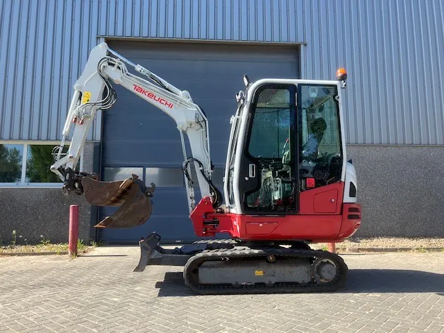 Takeuchi TB230