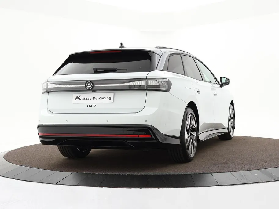 Volkswagen ID.7 Pro Limited Edition 77 kWh accu 286 PK · Draadloze telefoonlader · 360 camera · verwarmde voorstoelen · Voorraad OUTLET · Prijs is inclusief inruilpremie ·