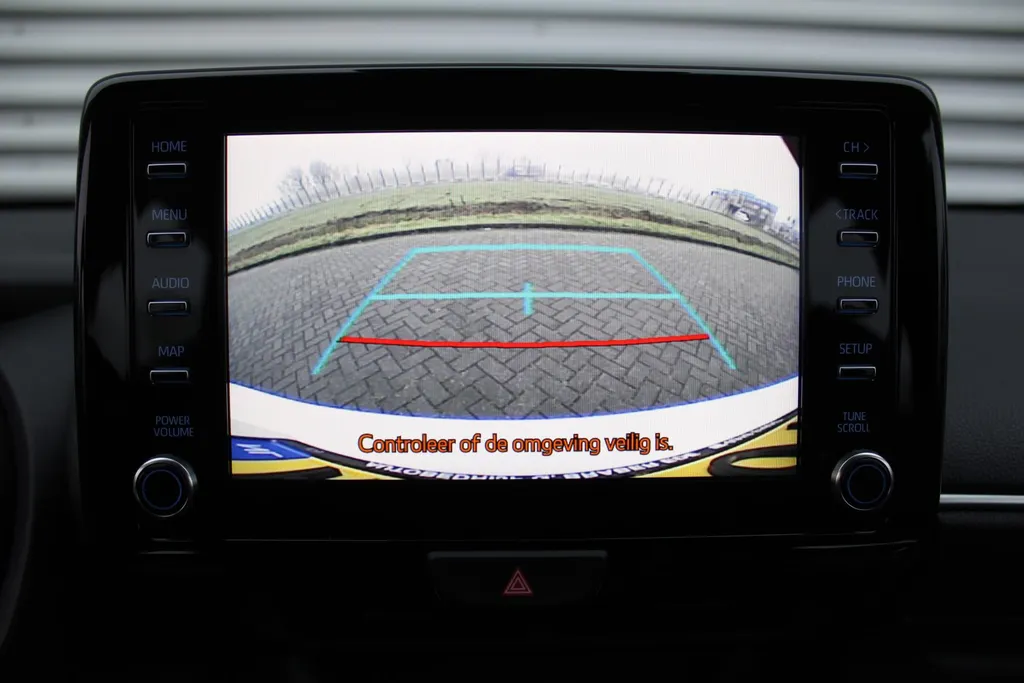 Mazda 2 Hybrid 1.5 Agile Comfort pakket | Airco | Cruise | Apple Carplay | Android Auto | Camera | 15' LM |