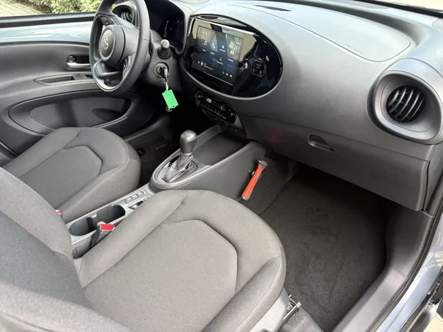 Toyota Aygo X Hybrid 115 play | Go Pack