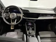 Audi A3 Limousine 110PK 30 TFSI S Edition Automaat | 1e eigenaar | Virtual Cockpit | Navi | Armsteun | Cruise Control | Zwarte Lichtmetalen Velgen | Apple CarPlay/Android Auto | Full LED koplampen | Keyless Entry |
