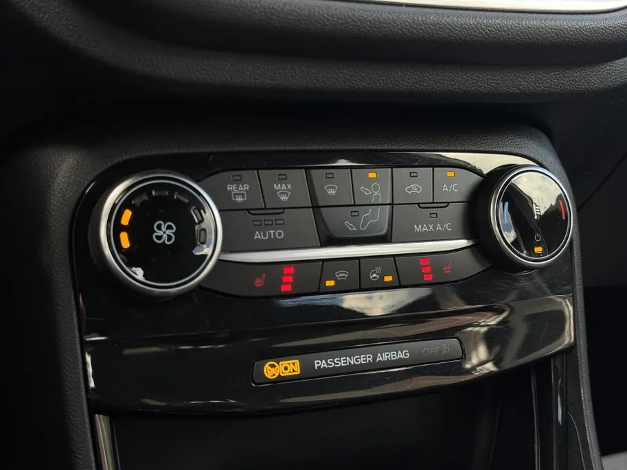 Ford Puma 1.0 EcoBoost Hybrid 125 pk ST-Line Navigatie - Apple Carplay/ Android Auto - Winter Pack - Achteruitrijcamera