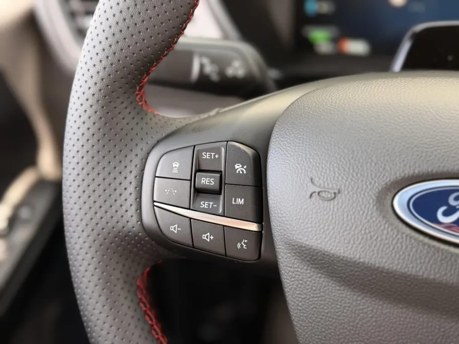 Ford Kuga 2.5 PHEV ST-Line X UIT VOORRAAD I DRIVER ASSIST PACK I WINTER PACK I WEGKLAPBARE TREKHAAK I RESERVEWIEL I APPLE CARPLAY / ANDROID AUTO I