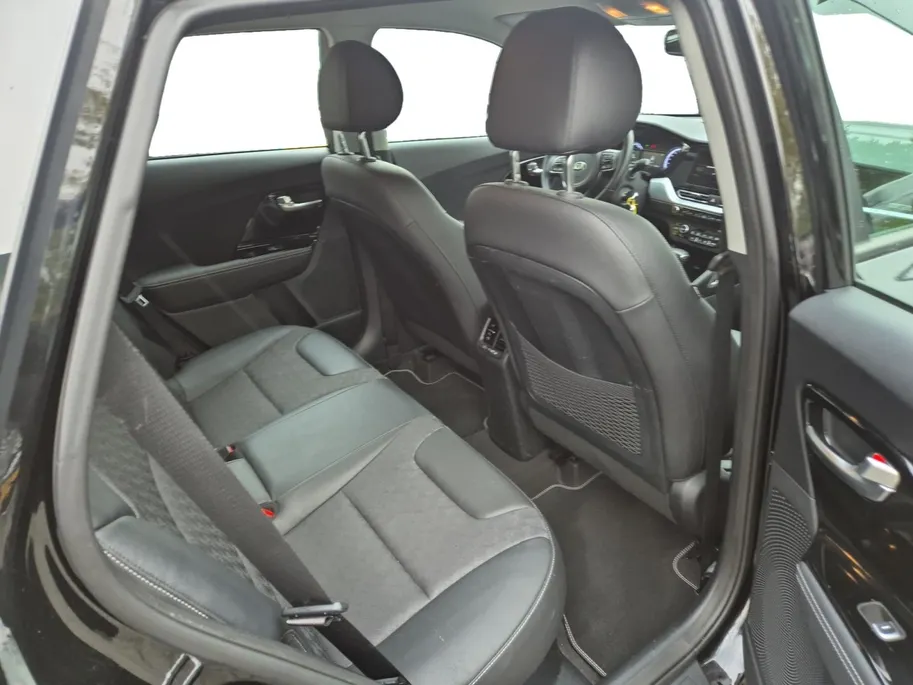 Kia Niro 1.6 GDi Hybrid DynamicLine | Airco | Navi | Camera | Cruise Control | Trekhaak |