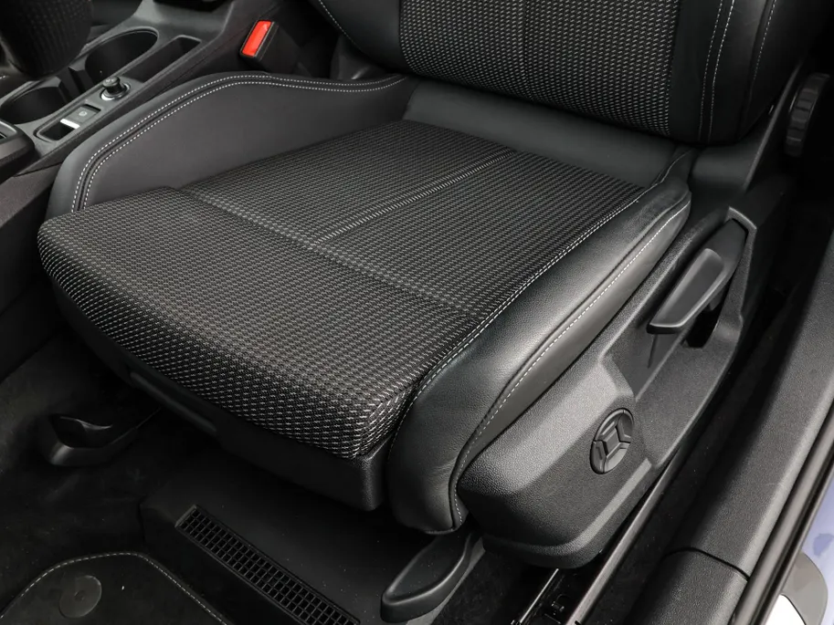 Audi A3 Sportback 35 TFSI 150pk S-tronic S edition · Apple/Android Car Play · Navigatie · Elek. Achterklep · P-Sensoren · Cruise Control · Zwart Optiek · 19'' Inch ·
