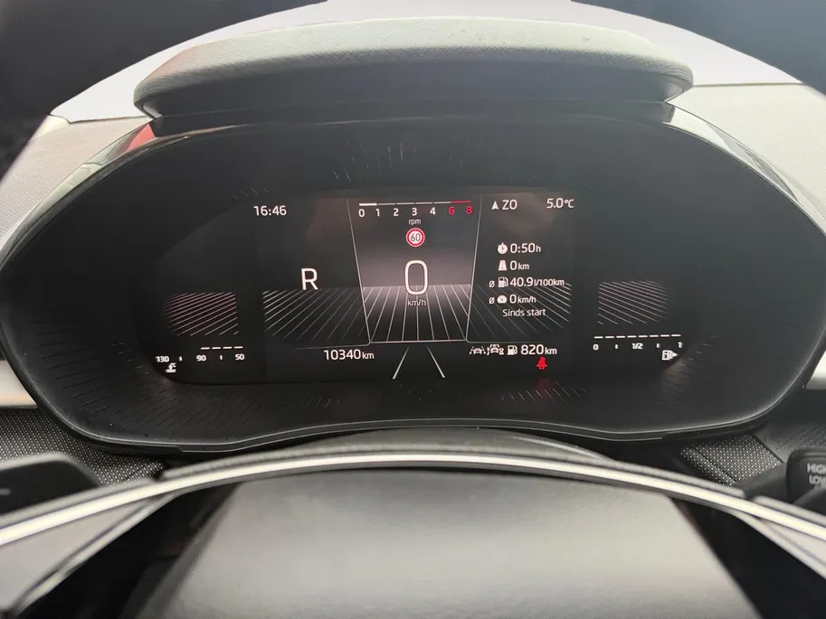 Škoda Fabia 1.0 TSI Selection 116PK AUTOMAAT | Lichtmetalen velgen| Parkeer sensoren| Climate Control| Stuur verwarming| Stoel verwarming| Apple Carplay & Android Auto